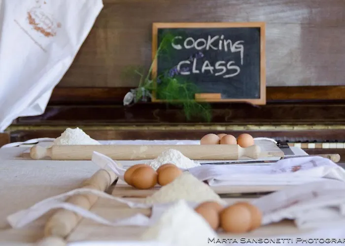 Podere San Giuliano مزرعة للإقامة *